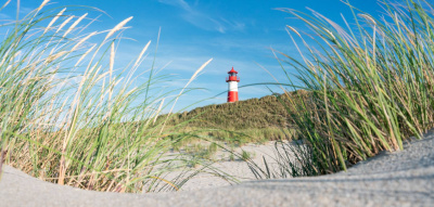 Leuchtturm am Dünenstrand, Sylt, Schleswig-Holstein, Deutschland